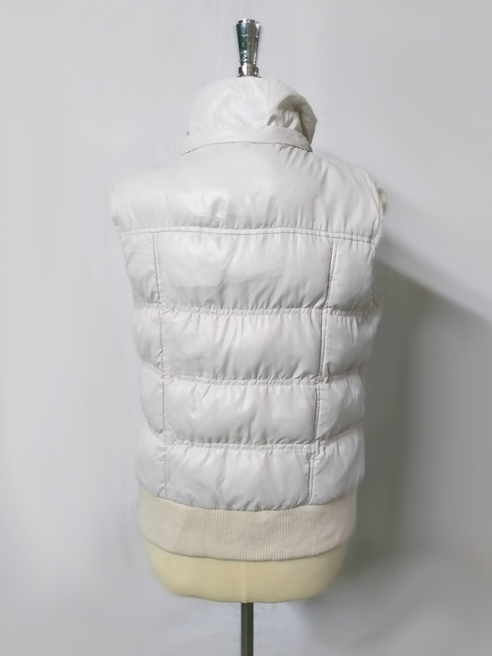 เสื้อกั๊กนวม สีขาว อก38