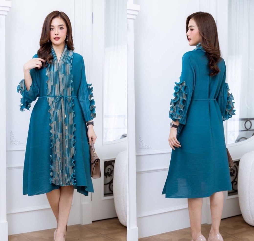 เดรสงานอัดพลีทเกรดพรีเมี่ยมสุดอลังการ งานแต่งระบายด้วยผ้าดิ้นทอง มีเชือกผูกเอว ใส่สบาย : สินค้าคุณภาพ (พร้อมส่ง)