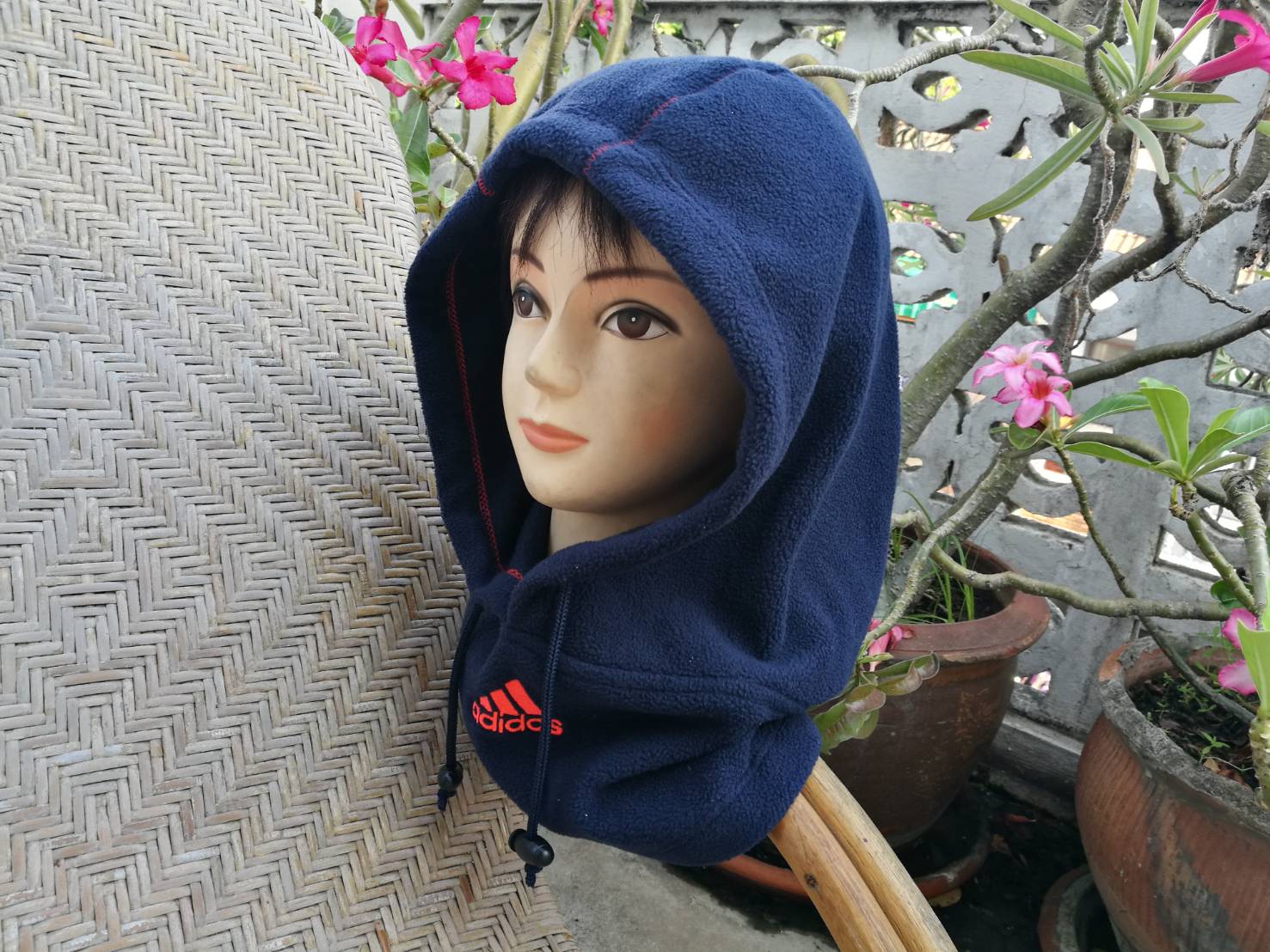 ที่อุ่นคอพร้อมหมวก adidas ผ้าฟลีซหนานุ่ม (ของใหม่)