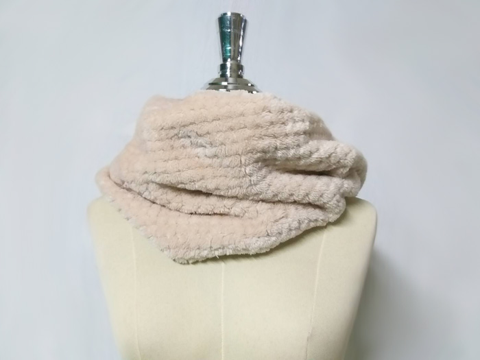 ผ้าพันคอโดนัท ขนสุดนุ่ม อุ่นสุดๆ