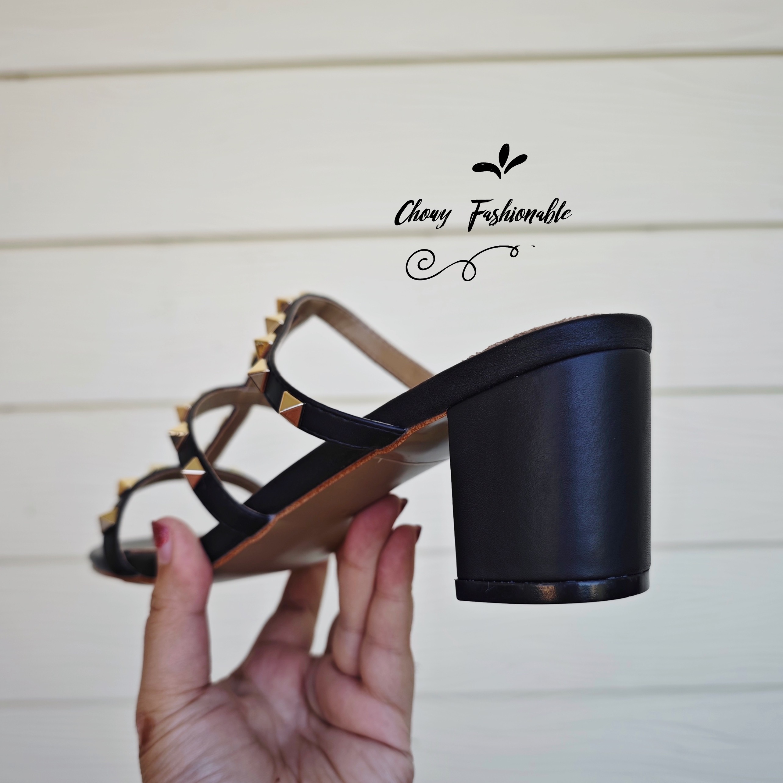 รองเท้าแตะส้นสูงไซส์ใหญ่ 43 44 45 ติดหมุด สไตล์วาเลนติโน่ หนังแท้ สีดำ Rivert Style KR1198