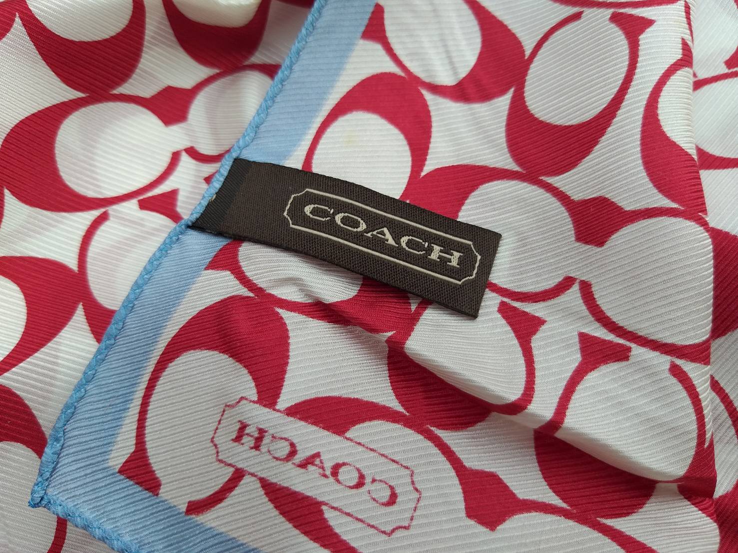 ผ้าไหม COACH ใหม่พร้อมกล่อง ให้ของขวัญได้