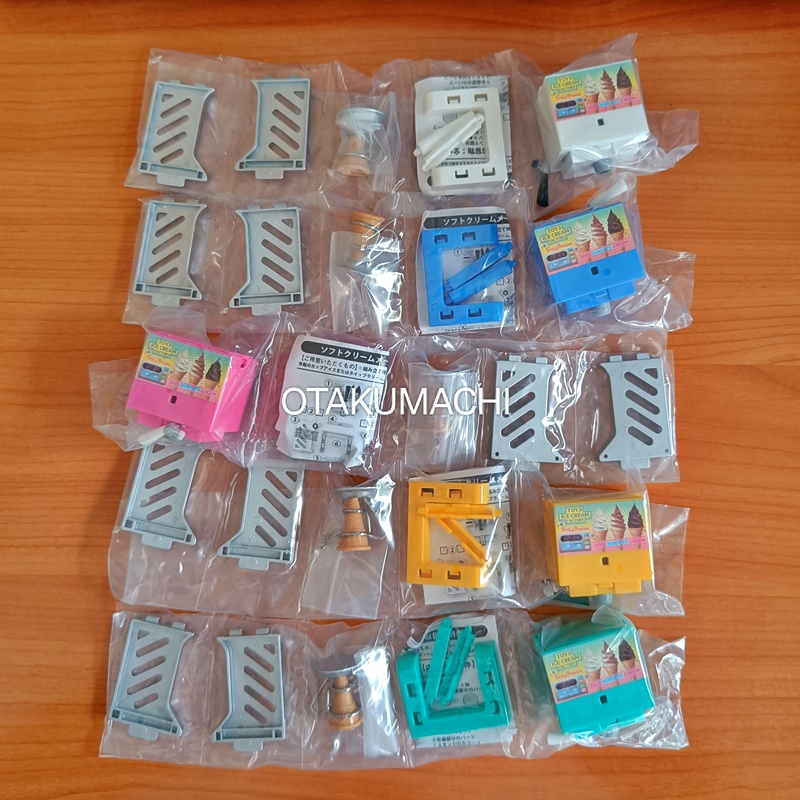 กาชาปองมาสคอทเครื่องทำไอศครีมซอฟท์เสิร์ฟ Soft Serve Ice Cream Maker Mascot