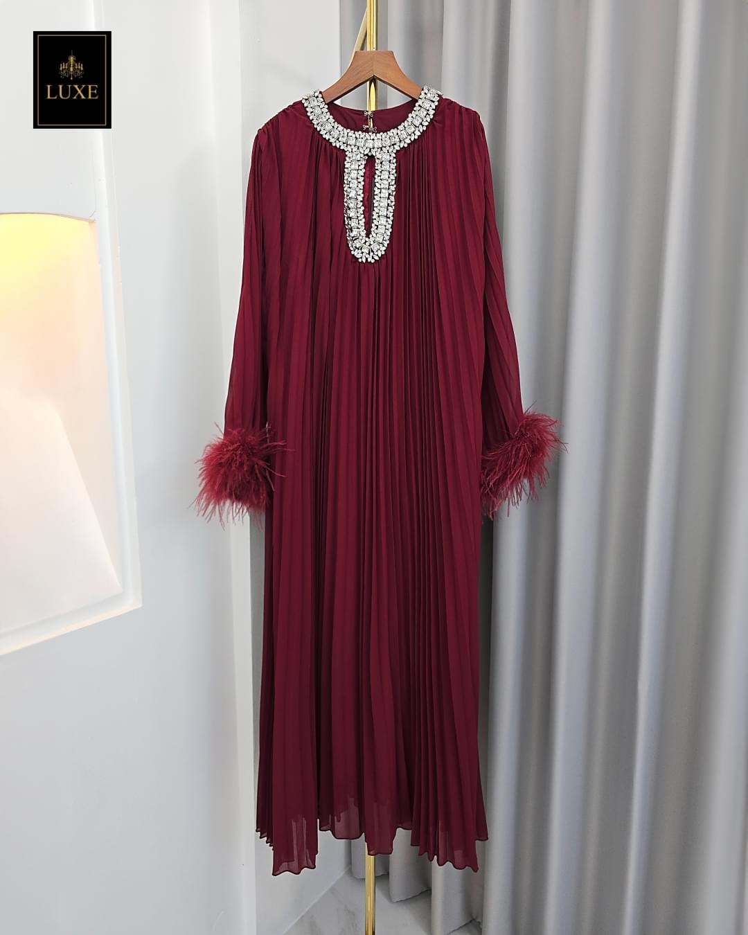 เดรสแขนยาว กระโปรงบานตัวปล่อย คัตติ้งประณีต กรุยกราย ใส่สบาย : สินค้าคุณภาพ (พร้อมส่ง)