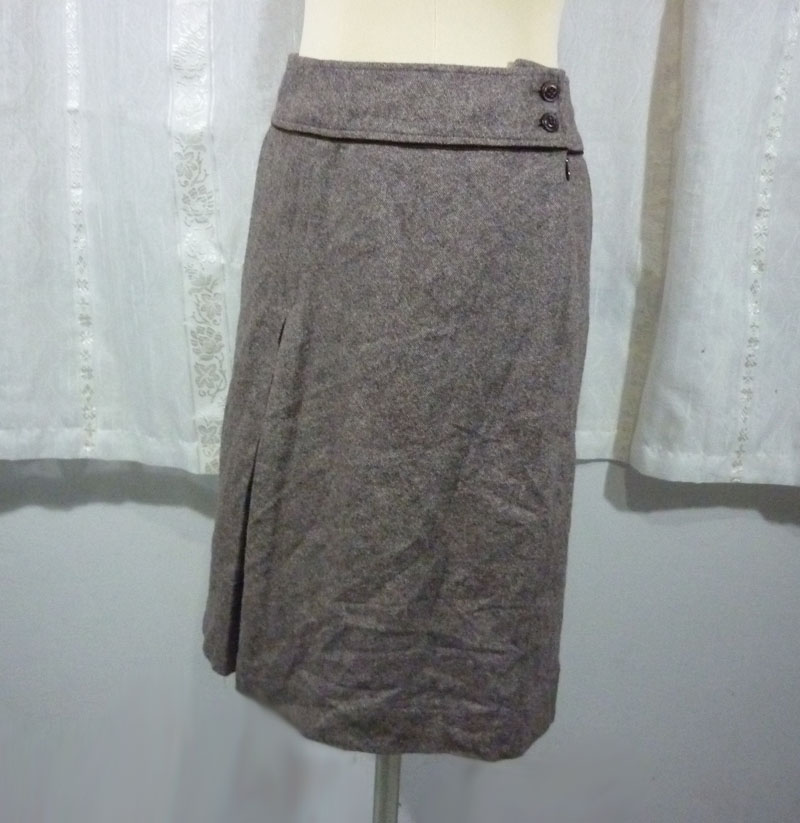 กระโปรงผ้าทอขนสัตว์ สวยหรูดีดีมาก 30-40-22 /ของใหม่/