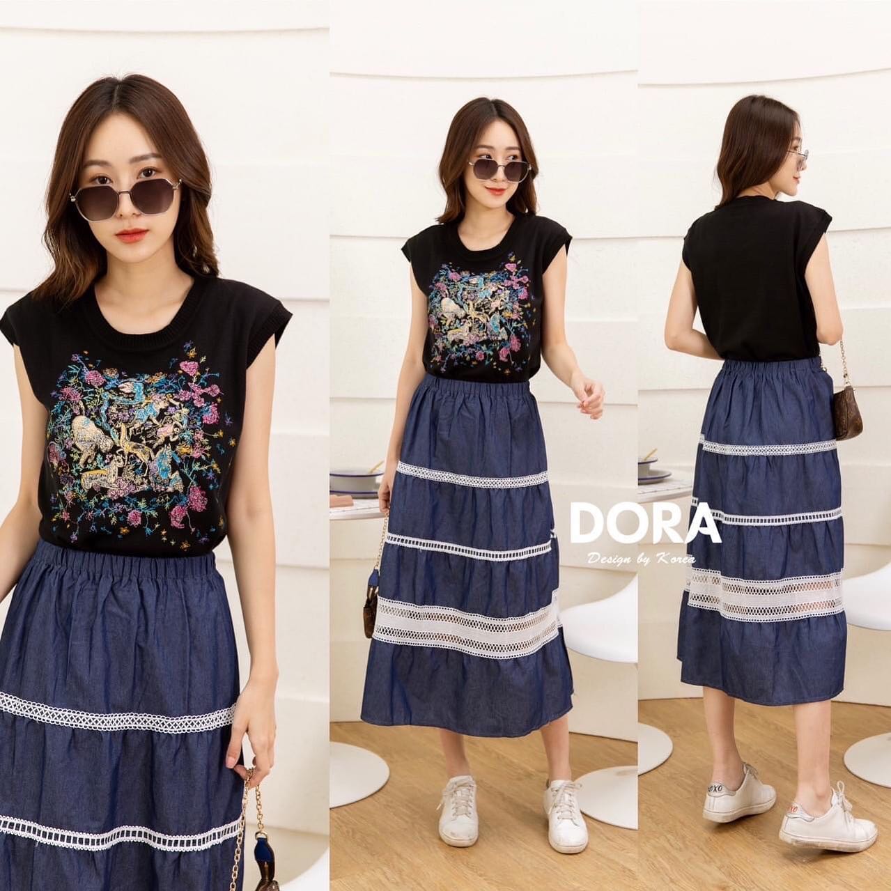 Set เสื้อ+กระโปรง ตัวเสื้อผ้าไหมพรมไม่หนา ปักงานสวยน่ารักมาก แมทกับกระโปรงยีน ดูดีน่ารักมาก สินค้าคุณภาพ (พร้อมส่ง)