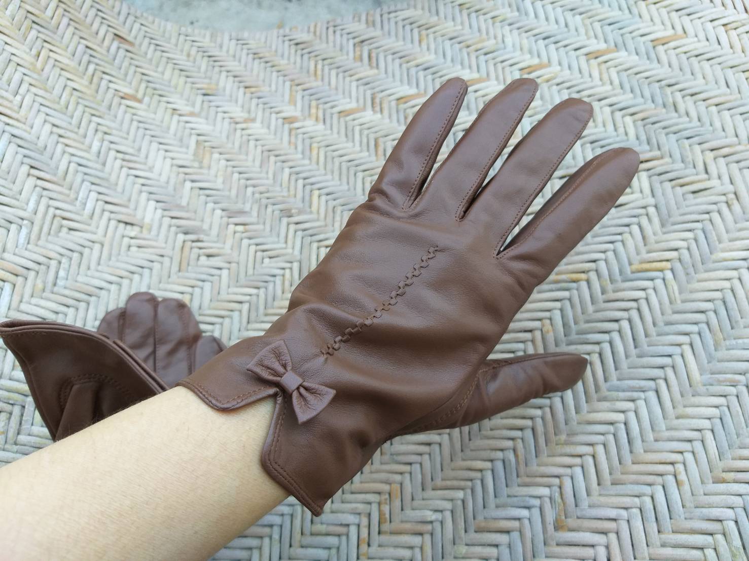 ถุงมือหนังแท้ สวยมาก อุ่นถึงติดลบ (ของใหม่)