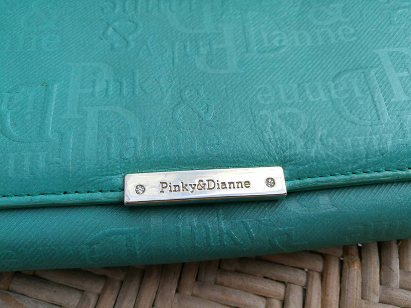 กระเป๋าสตางค์หนังแท้ pinky & dianne ช่องเยอะมาก