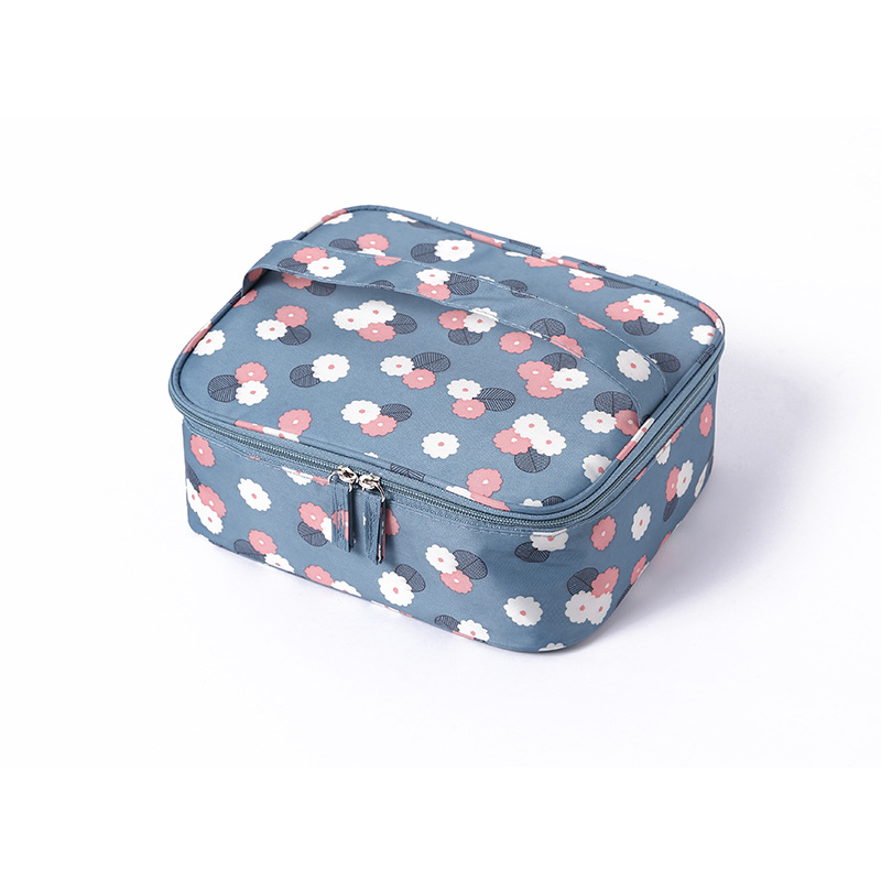 กระเป๋าอเนกประสงค์ กระเป๋าใส่เครื่องสำอาง ขนาดพกพาสะดวก ผลิตจากโพลีเอสเตอร์กันน้ำ (Portable Travel Makeup Cosmetic Bag Organizer Multifunction Case for Women)
