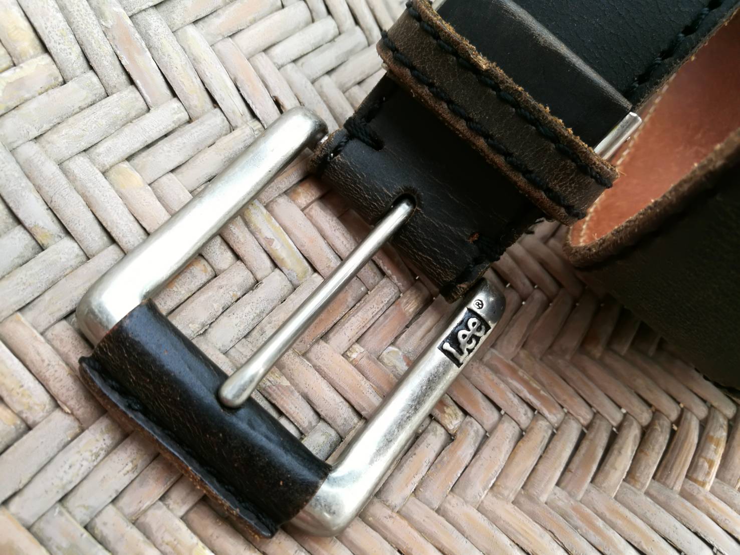 เข็มขัดชาย หนังแท้ Lee เท่ๆ เลย