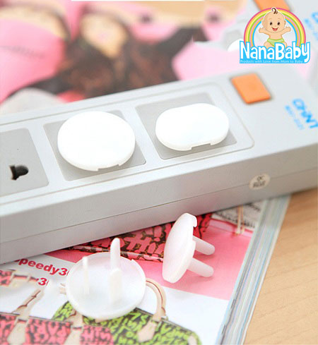 ที่อุดรูปลั๊กไฟ กันไฟดูดเด็ก แบบเฉียง 3 รูขา Nana Baby Electric Shock Safety Socket Protective Cover