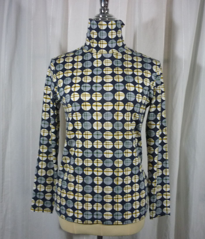เสื้อฮีทเทคหญิง Uniqlo heattech รุ่น Orla Kiely Sz S