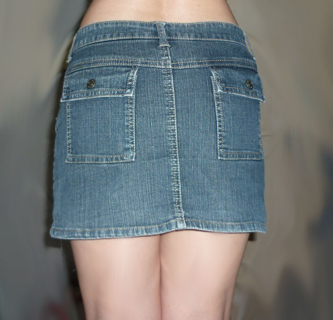 กระโปรงยีนส์ดีไซน์เก๋ๆ น่ารักมากตัวนี้ 30-34-12
