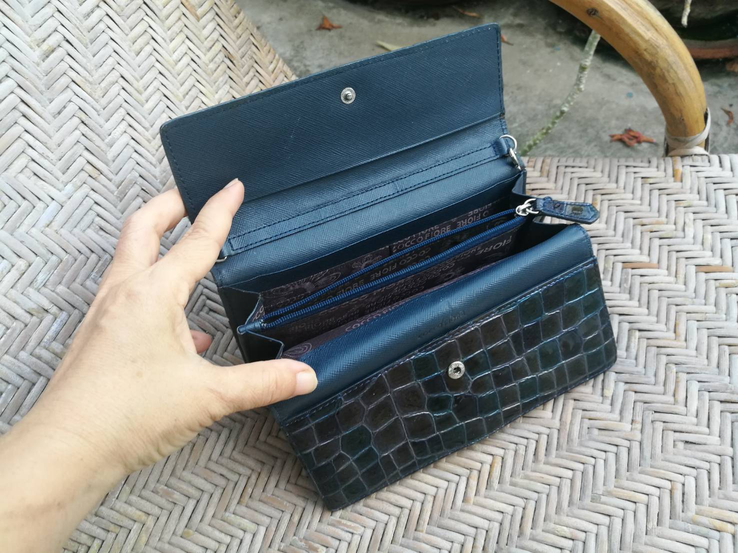 กระเป๋าสตางค์ COCCO FIORE หนังแก้ว ช่องเยอะ