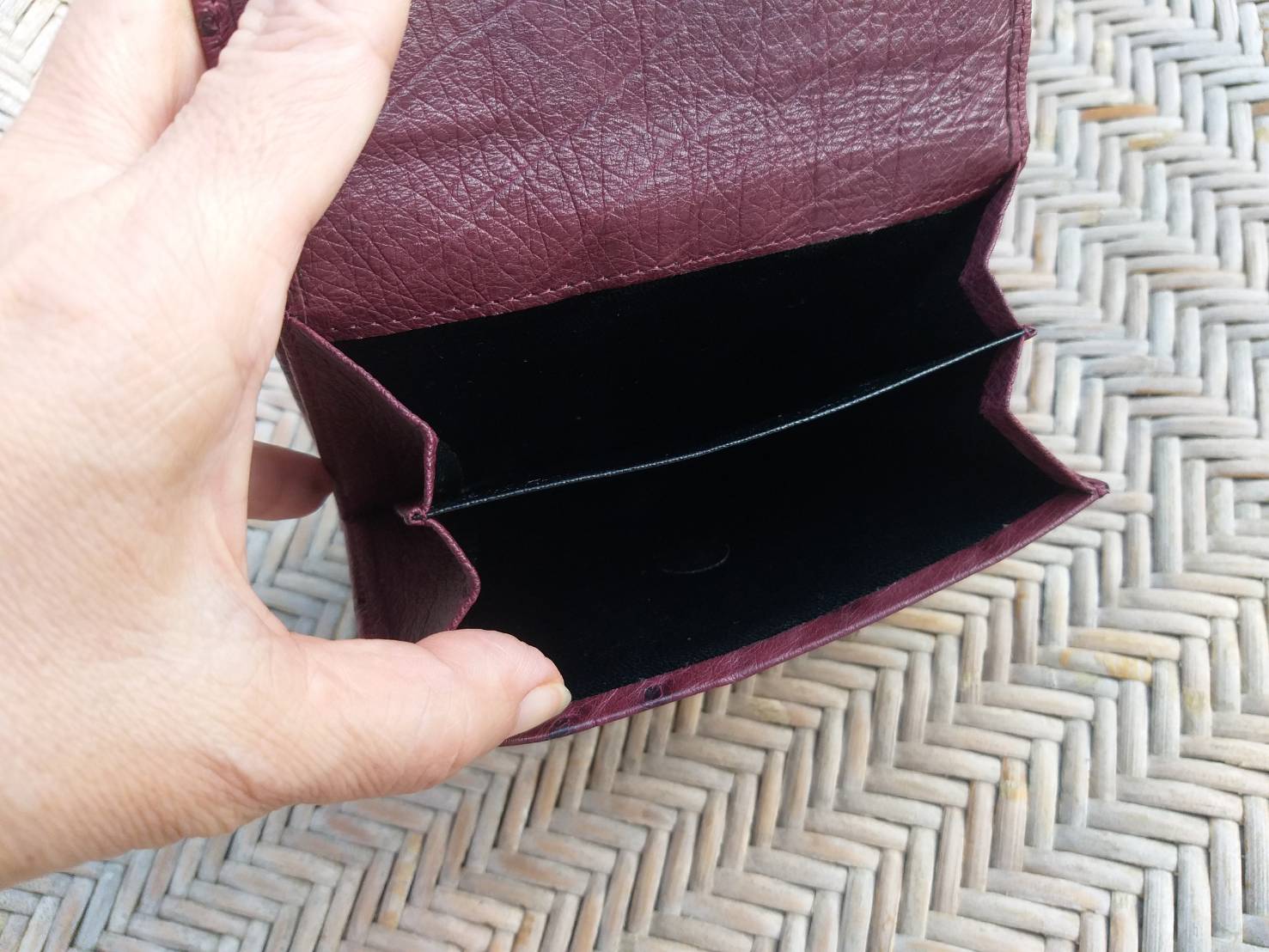 กระเป๋าสตางค์หนังนกกระจอกเทศ น่ารักมาก (ของใหม่)