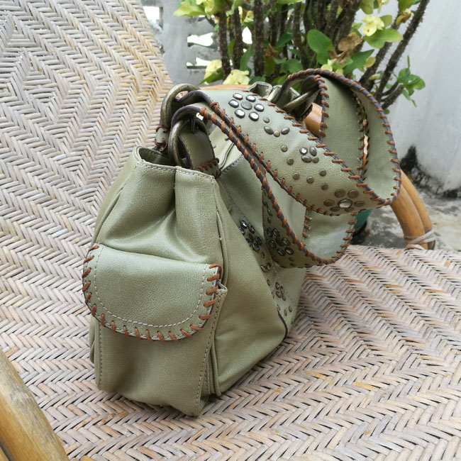 กระเป๋าหนังแท้ NINE WEST สีสวยหายาก ช่องเยอะมาก สวยค่ะ