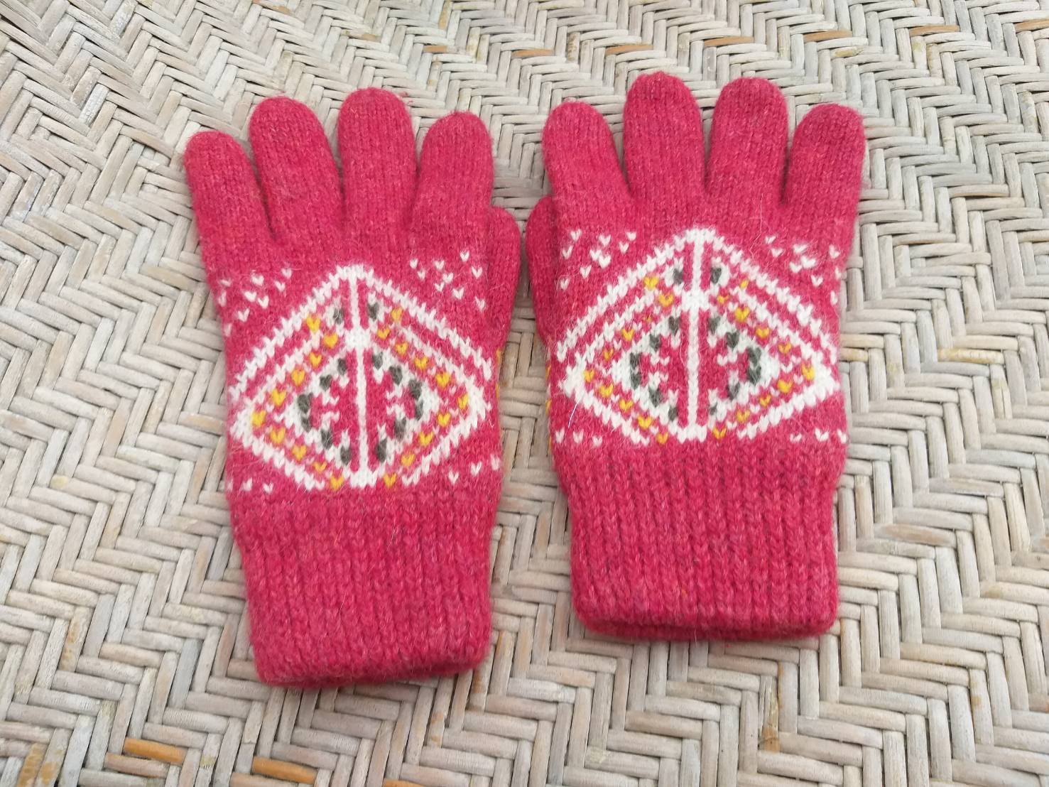 ถุงมือไหมพรมบุผ้าฟลีซ coen สาวไซด์ S (ของใหม่)