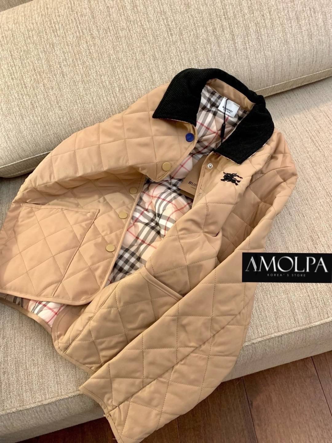 JACKET BB งาน 1:1 งานผ้าอย่างดี หนานุ่ม เหมือนช๊อปเด๊ะ งานสวยยยเป๊ะม๊าก ไม่ผิดหวังแน่นอน งานพรีเมียมมม 👆ใส่ได้ทั้ง ช ญ น๊า ใส่สบาย : สินค้าคุณภาพ (พร้อมส่ง)