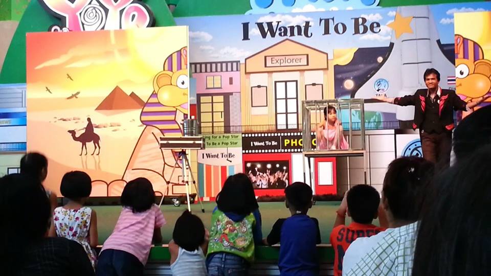 มายากล นักมายากล การแสดง โชว์ Magic Show ห้างซีคอนสแควร์