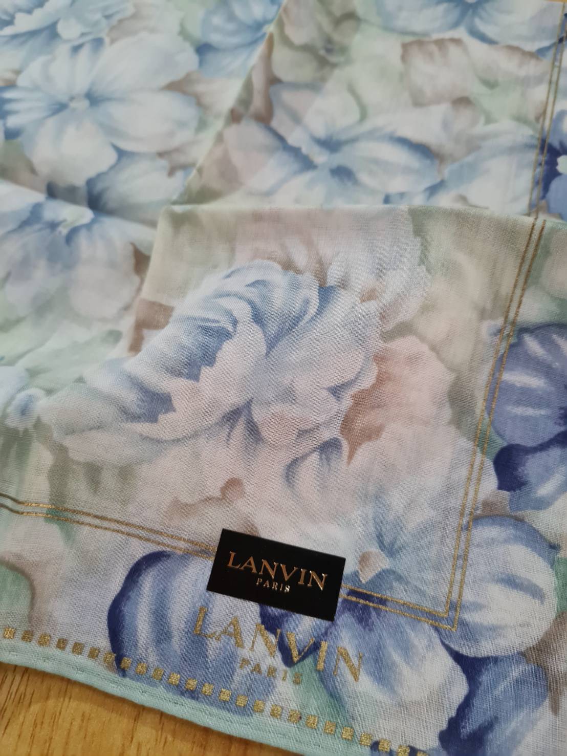 ผ้าเช็ดหน้า LANVIN ผ้านุ่มมากกกกกก