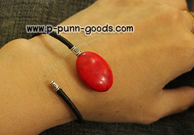 กำไลพันเชือกเทียน หินปะการังแดง