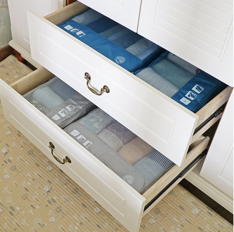 Botta Design กระเป๋าจัดระเบียบเดินทาง 7 ใบ ผลิตจากโพลีเอสเตอร์กันน้ำคุณภาพดี สำหรับจัดระเบียบเสื้อผ้า กางเกง ชุดชั้นใน กางเกงใน อุปกรณ์ไอที มี 6 สี