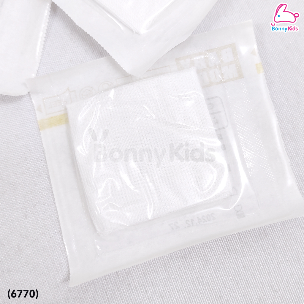 (6770) Baby Moby (เบบี้โมบี้) ผ้าก๊อซเช็ดฟัน ผ้าก๊อซเช็ดลิ้น ผ้าก๊อซสเตอไรส์ ขนาด 2x2 นิ้ว ซองละ 2 แผ่น (กล่องละ 32 ซอง)