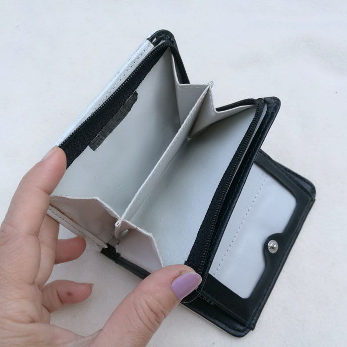 กระเป๋าสตางค์ CONVERSE สวยน่าใช้ ช่องเยอะ