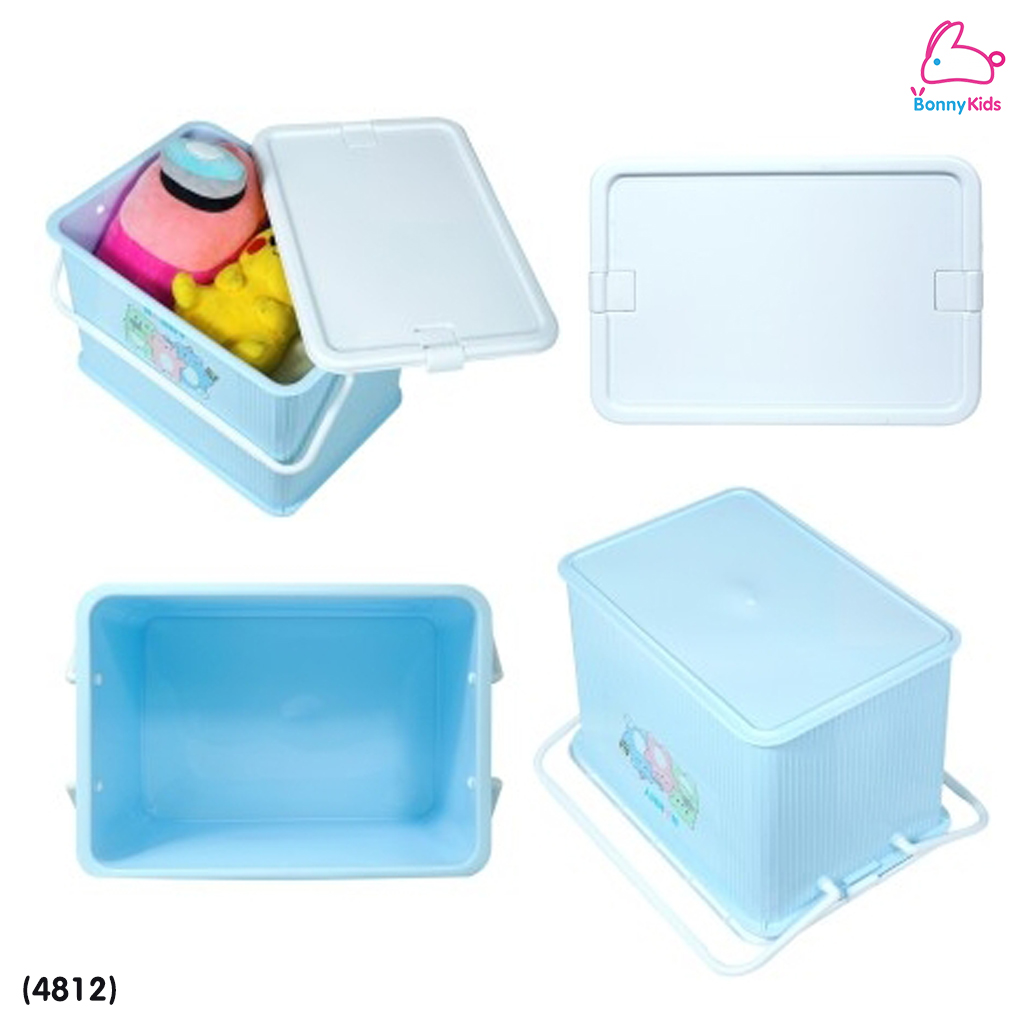 NANNY (แนนนี่) กล่องหูหิ้วแนนนี่กันฝุ่น ไร้กลิ่น ผลิตจากพลาสติกเกรด A ลาย Family Bear