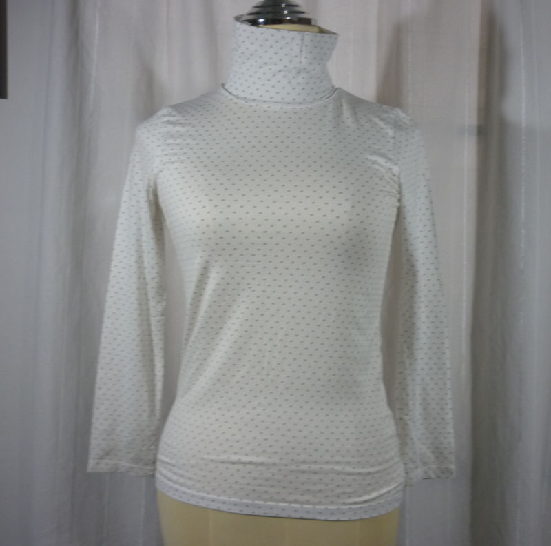 เสื้อฮีทเทคเด็ก ขาวจุดเทา Uniqlo heattech Sz 140