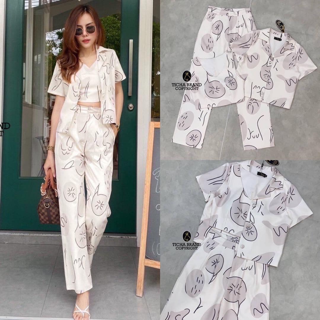 เซ็ต 3 ชิ้น เสื้อคอปกแขนสั้น มีกระดุมหน้าใช้งานได้จริง มาพร้อม เสื้อครอปแขนกุดทรงคอวี อกเสริมฟองน้ำ มีซิปหลัง พิมพ์ลายคมชัดทั้งชุด แมทช์คู่มากับกางเกง ขายาว : สินค้าคุณภาพ (พร้อมส่ง)