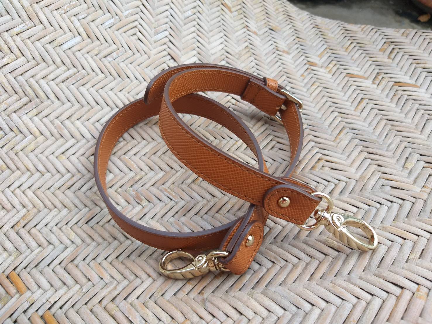 สายกระเป๋า สายอย่างดี สวยมาก (ของใหม่)