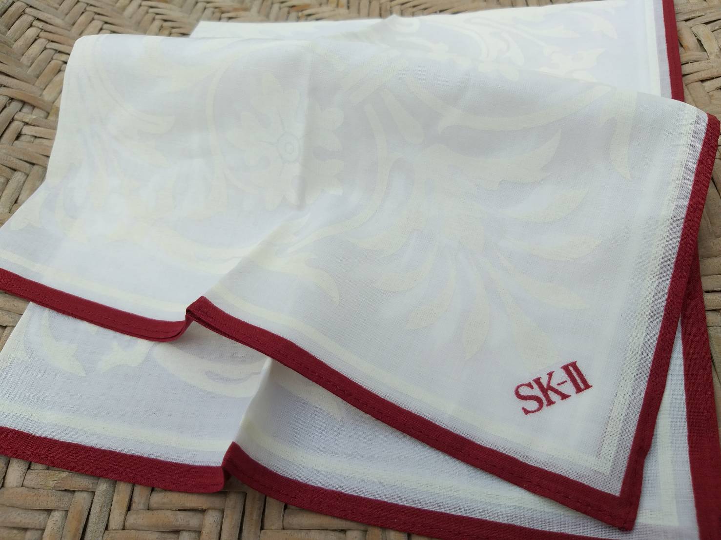 ผ้าเช็ดหน้า SK-II ผ้าดีมาก นุ่มมาก
