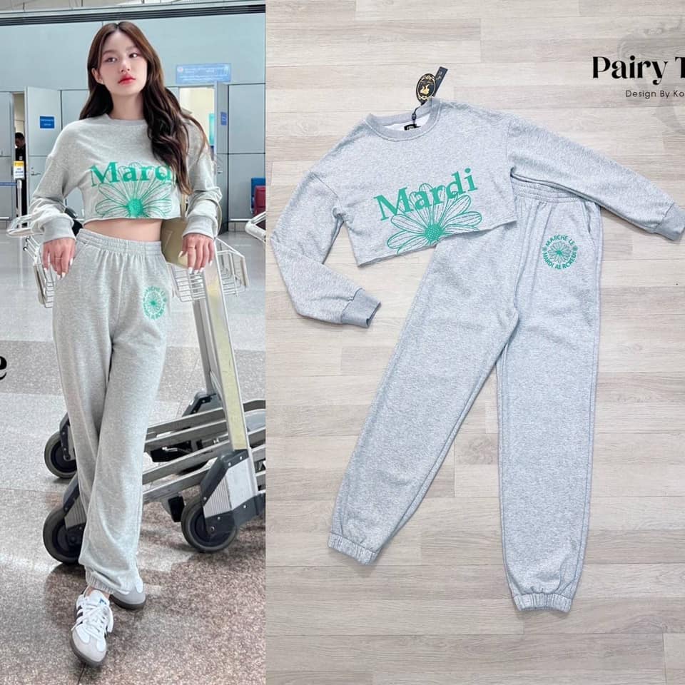 Set Airport Look. ✈️ เสื้อแขนยาวตัวสั้นหน้าอกพิมลายครั้งลายแบบเก๋ๆ แมตกางเกงวอมขาจั้ม พิมLogo brand ใส่สบาย : สินค้าคุณภาพ (พร้อมส่ง)