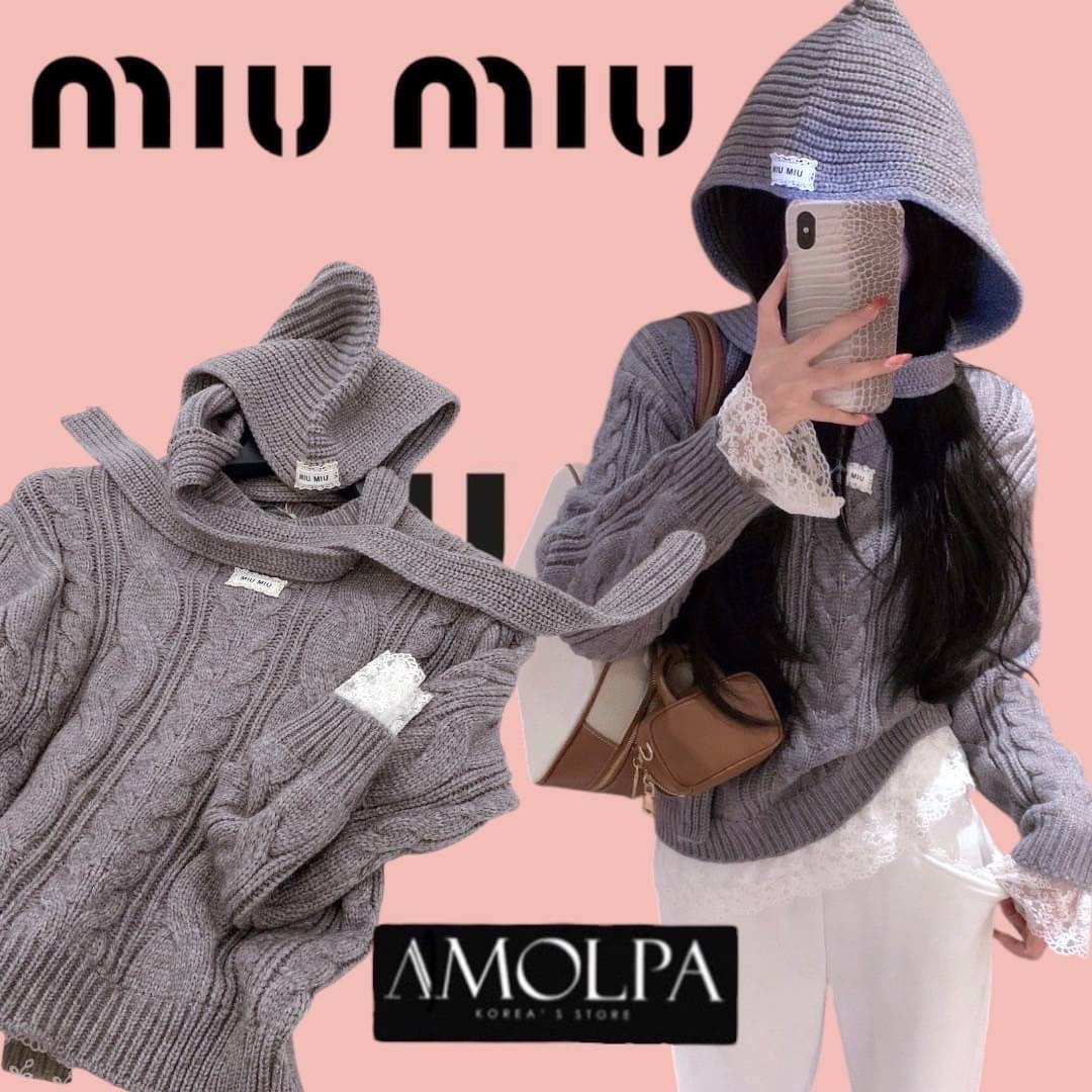 SWEATER MIU MIU +HOOD KNIT SS24 งาน 1 : 1 งานสวยสุดปัง. . ใส่สบาย : สินค้าคุณภาพ (พร้อมส่ง)