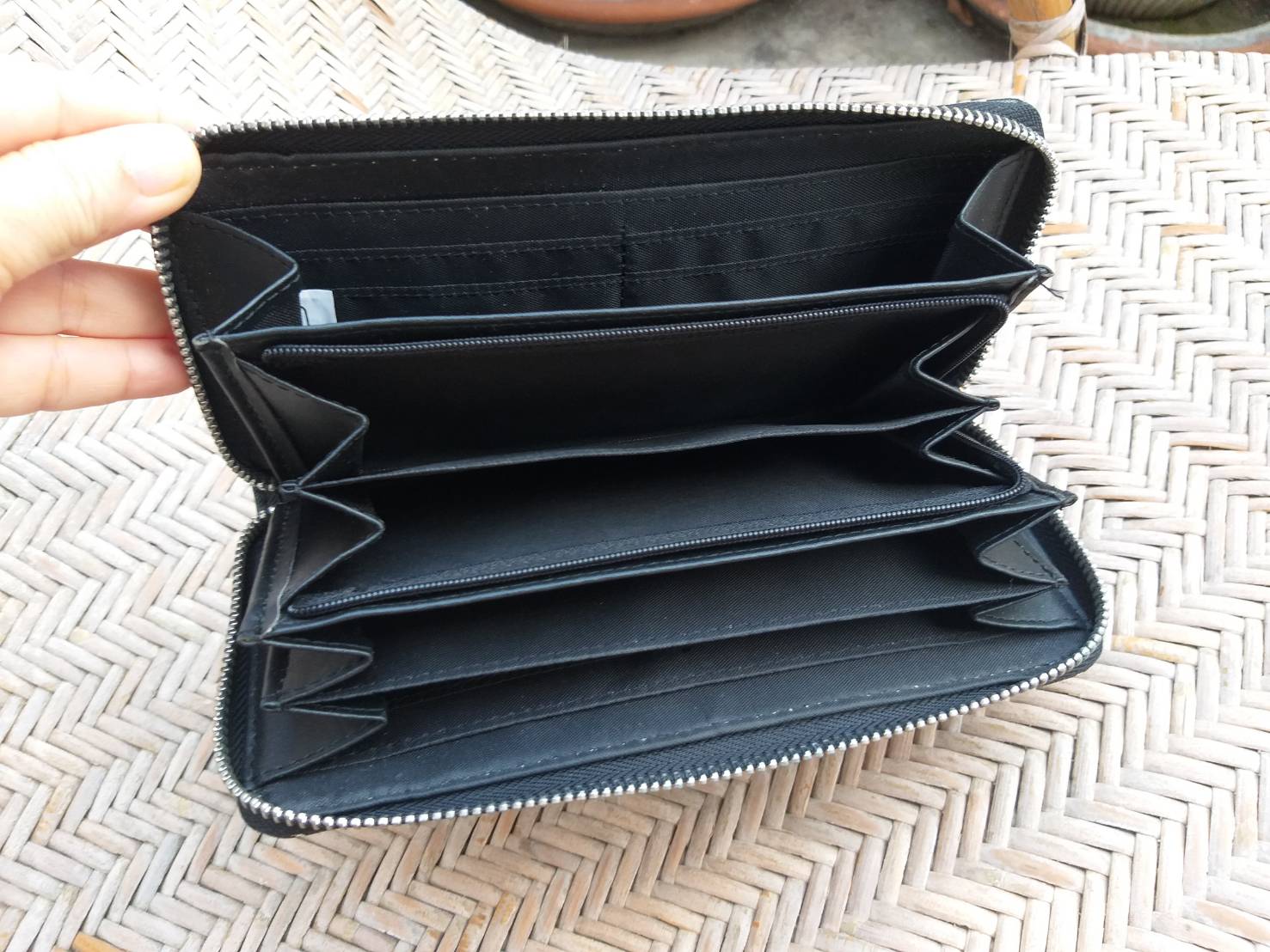 กระเป๋าสตางค์ใบยาว FILA ของแท้