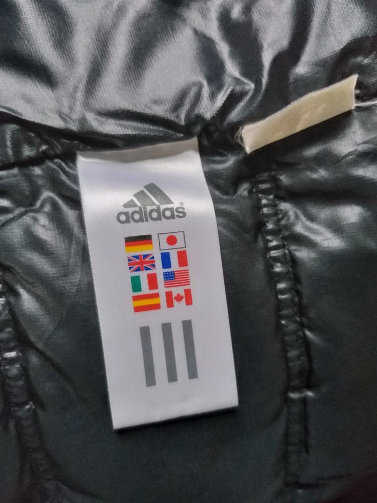 โค้ทขนเป็ด adidas อก 42 อย่างหล่อ เท่มาก