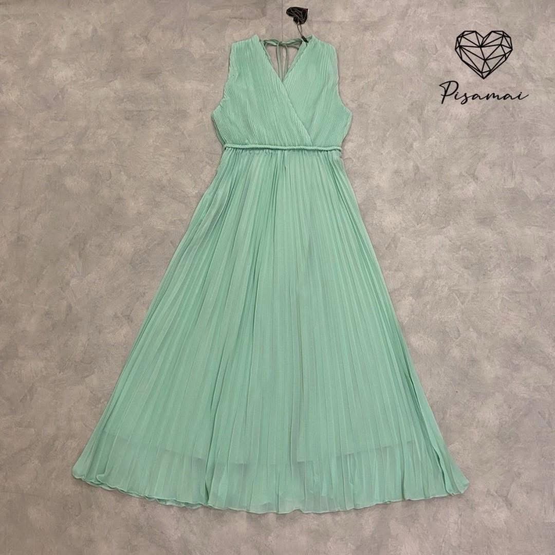 เดรสแขนกุดพลีตสีเขียวตัวยาว มาพร้อมเชือกสานผูกเอว ราคานี้มือต้องไวเลยค่า รุ่นนี้ใส่สวย ใส่สบาย : สินค้าคุณภาพ (พร้อมส่ง)