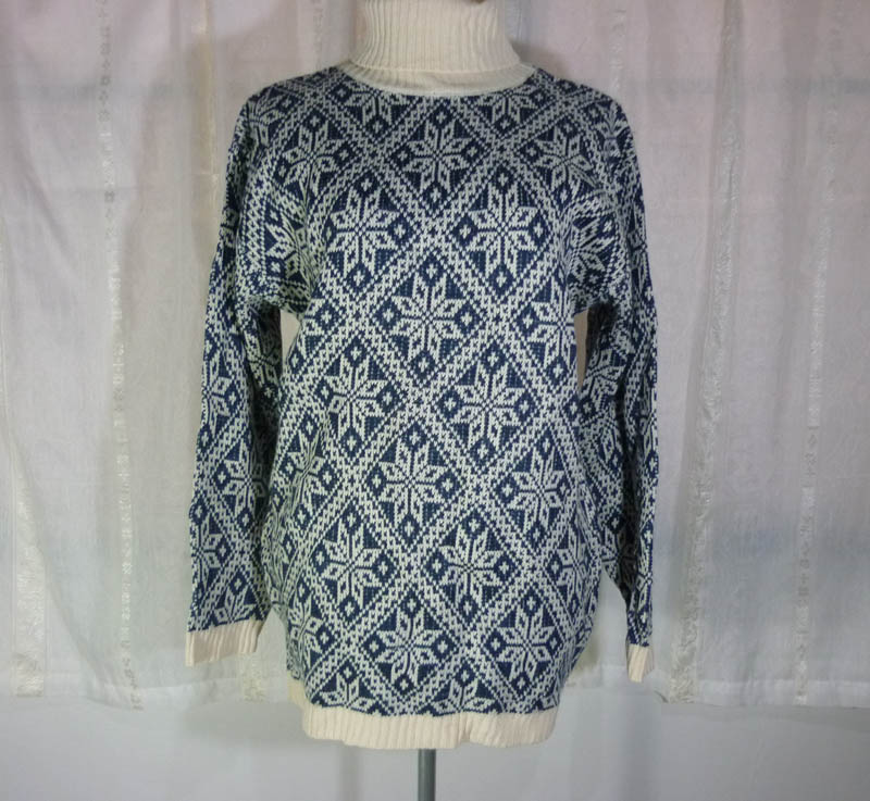 Aเสื้อกันหนาว Knit 10% wool Sz L สวยมากๆๆ เนื้อหนา