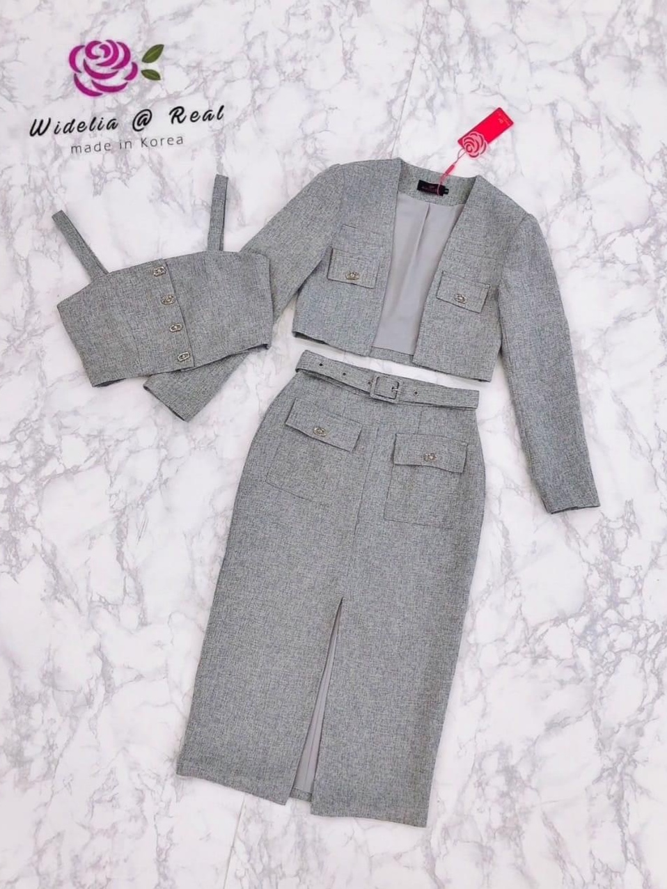 เซ็ท 3 ชิ้น เสื้อคลุมแขนยาวสวยทรงดี ด้านในมาพร้อมสายเดี่ยวทรงสวย มาเข้าชุดกับ กระโปรงทรงสอบตัวสวย ใส่สบาย สินค้าคุณภาพ (พร้อมส่ง)