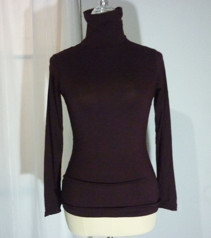 เสื้อฮีทเทคหญิง สีเปลือกมังคุด Uniqlo heattech Sz S