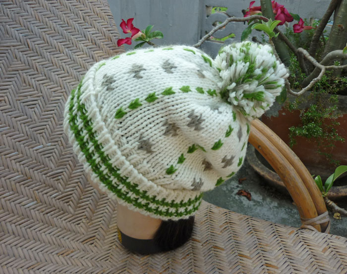 หมวกไหมพรมหนานุ่ม สีสวยค่ะ