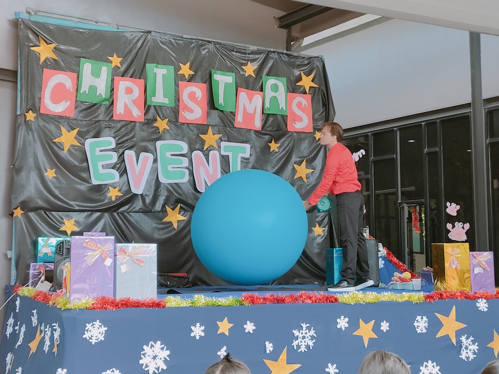 Balloon Man บอลลูนแมน โชว์ลูกโป่งยักษ์ การแสดง โชว์ 26/12/2564