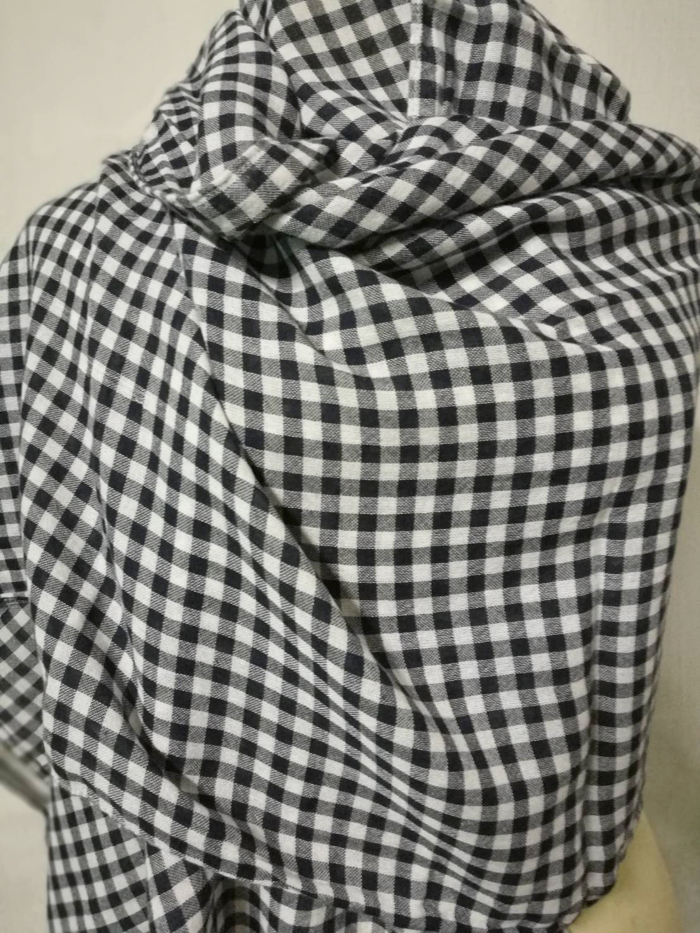 ผ้าพันคอ ผ้าคลุมไหล่ ผ้าฝ้ายลายสก็อตขาวดำ