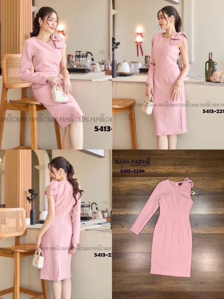เดรสสีชมพูสุดหรู ดีเทลแต่งโบว์ใหญ่อลังการด้านซ้ายสวยโดดเด่น ดีไซน์ด้านขวาแขนยาวสวยเก๋ ใส่สบาย : สินค้าคุณภาพ (พร้อมส่ง)