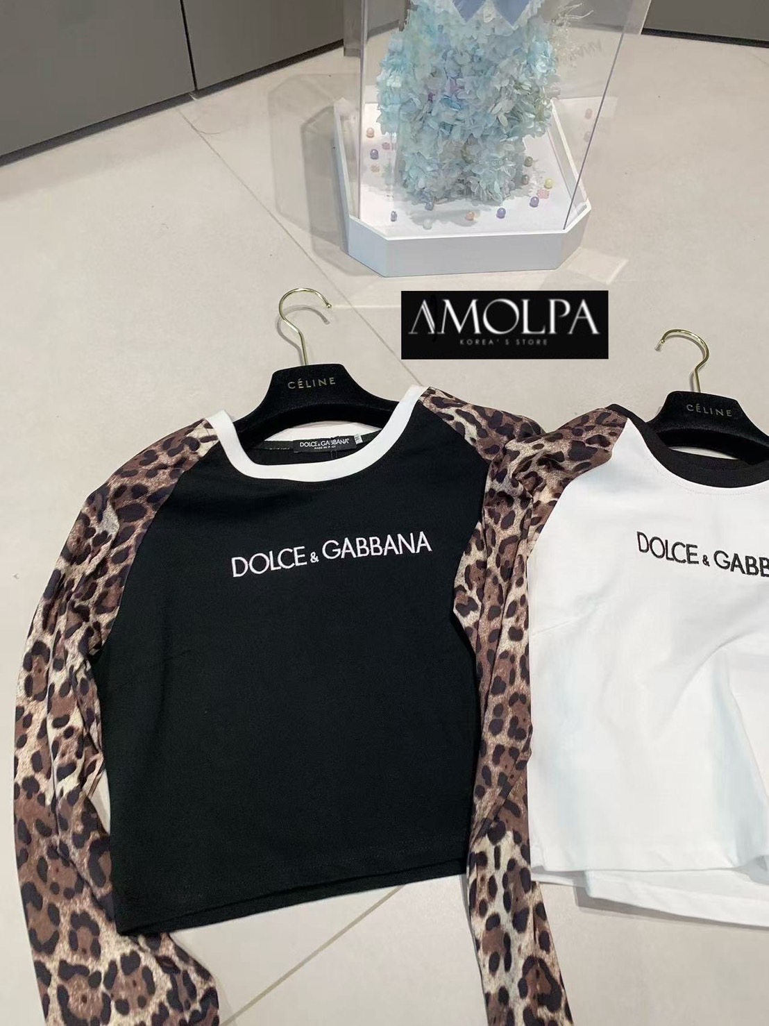 เสื้อแขนยาว DOLCE&GABBANA งาน hiend แต่งแขนลายเสือ หน้าอกปักอักษร งานสวยมากๆ ใส่ได้บ่อย ใส่สบาย : สินค้าคุณภาพ (พร้อมส่ง)