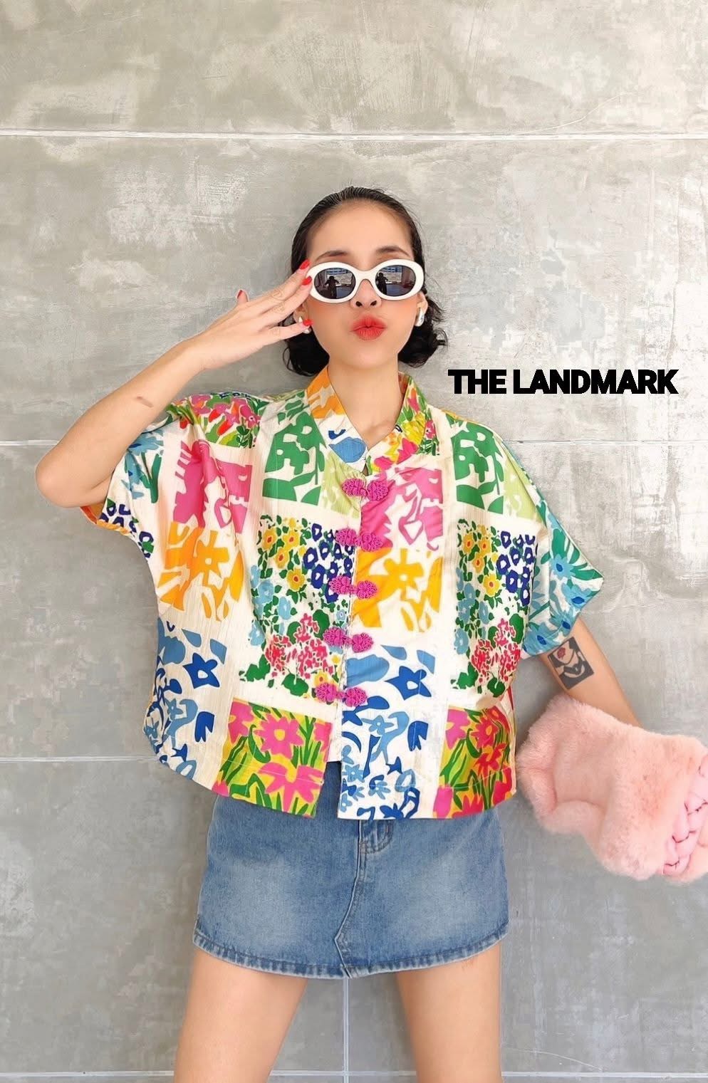 กี่เพ้า เสื้อผ้าไหมอินเดียพิมพ์ลาย ดีไซน์คอจีนกระดุมผ้าผ่าหน้า ชายตรง โทนสีขับผิว ใส่สบาย : สินค้าคุณภาพ (พร้อมส่ง)