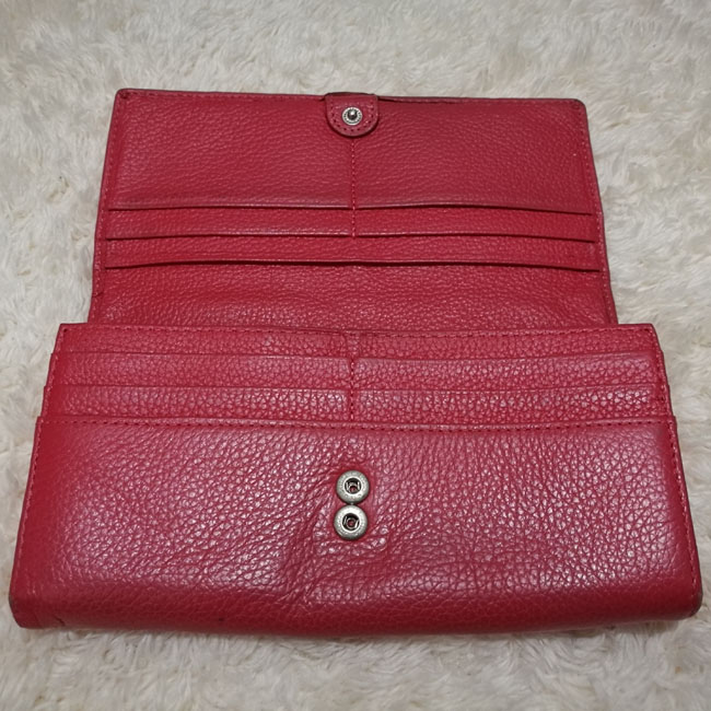 กระเป๋าสตางค์หนังแท้ ช่องเยอะมาก คนสมบัติเยอะคู่ควรค่ะ