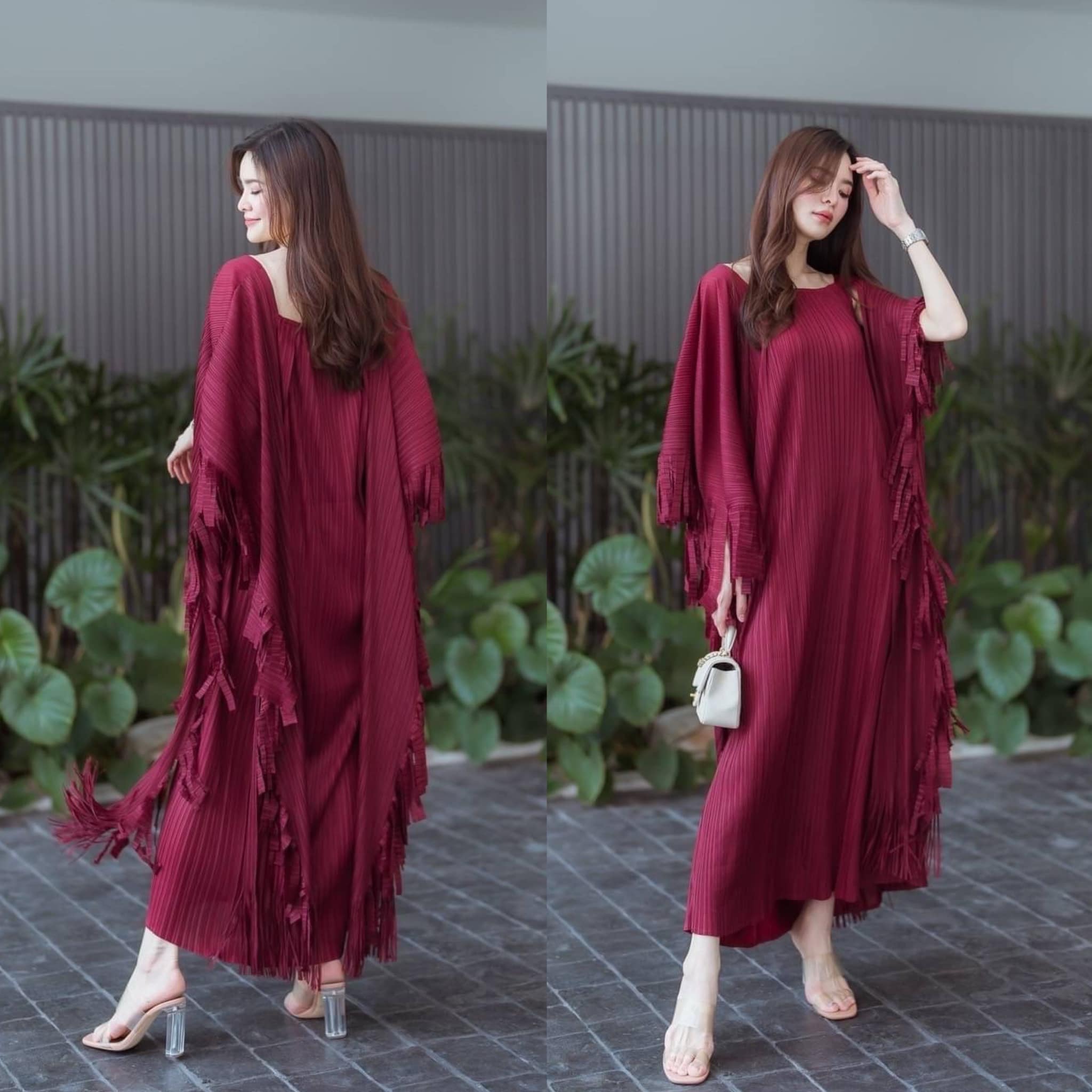 เดรสอัดพลีท คอเหลี่ยม แพตเทิร์น ผีเสื้อตัวยาว เย็บแขนซ้อน กรุยกรายแยกด้วยผ้าผืนใหญ่ ดีเทลแต่งปลายตัดให้ดูฟรุ๊งฟริ๊ง ใส่สบาย สินค้าคุณภาพ (พร้อมส่ง)