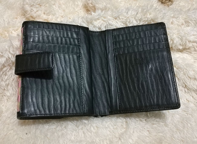 กระเป๋าสตางค์หนังแท้ น่ารักมาก ช่องเยอะะะะ